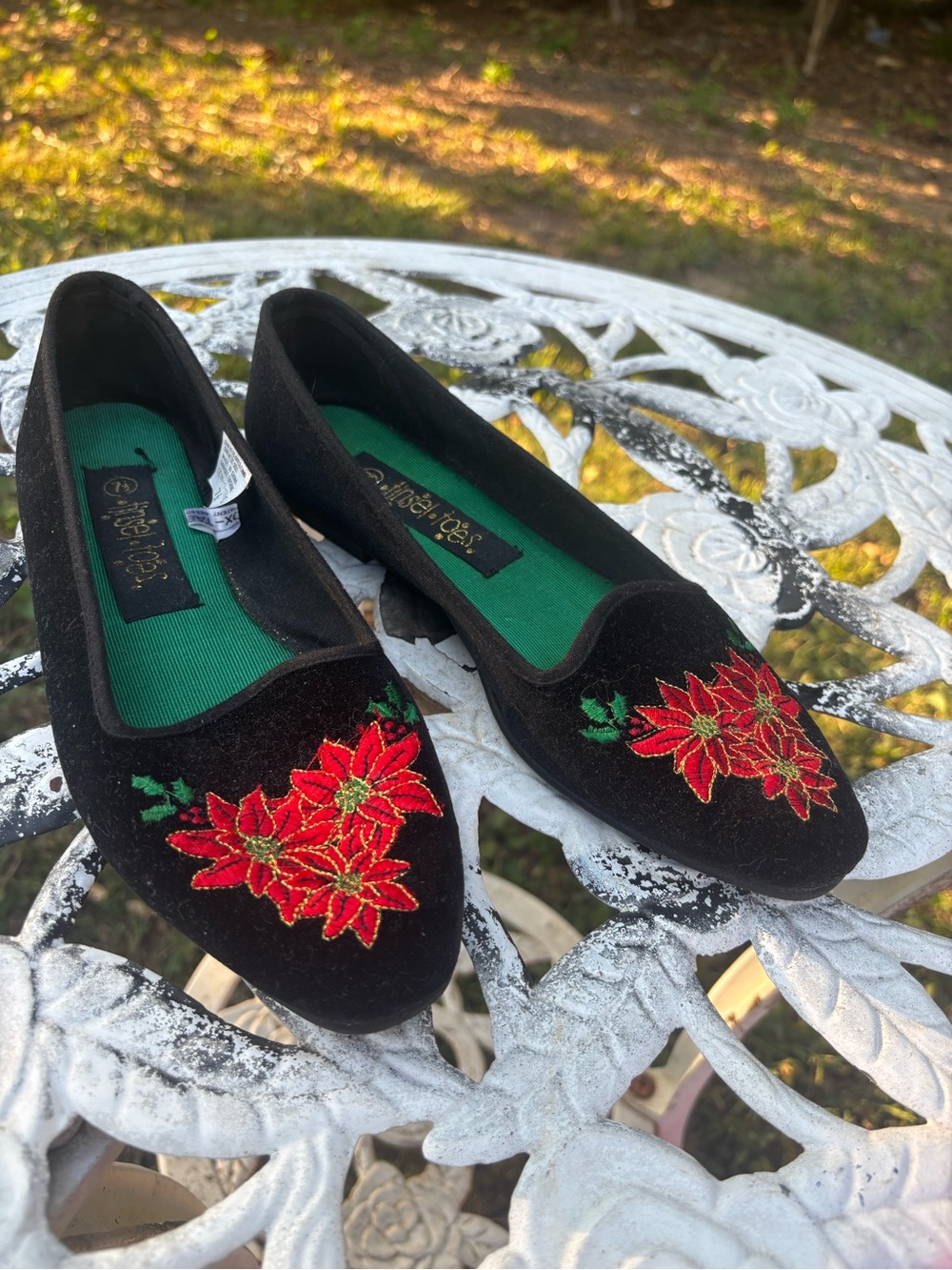 Vintage Tinsel Toes Black Velvet Women's Flats with Red Poinsettia Embroidery